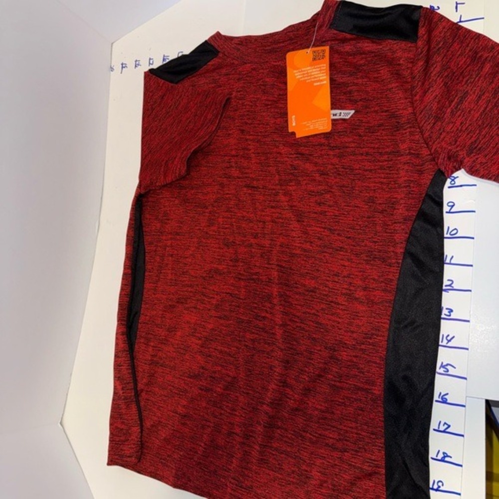 Hind Boys Red Black Space Dye Activewear Performance T-Shirt Short Sleeve NWT